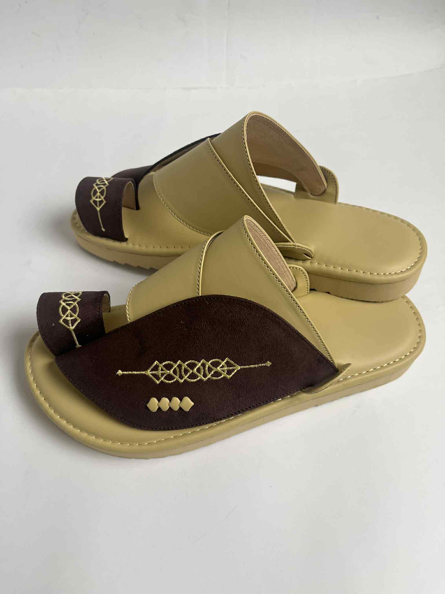 Arabic khaliji cream And Brown
