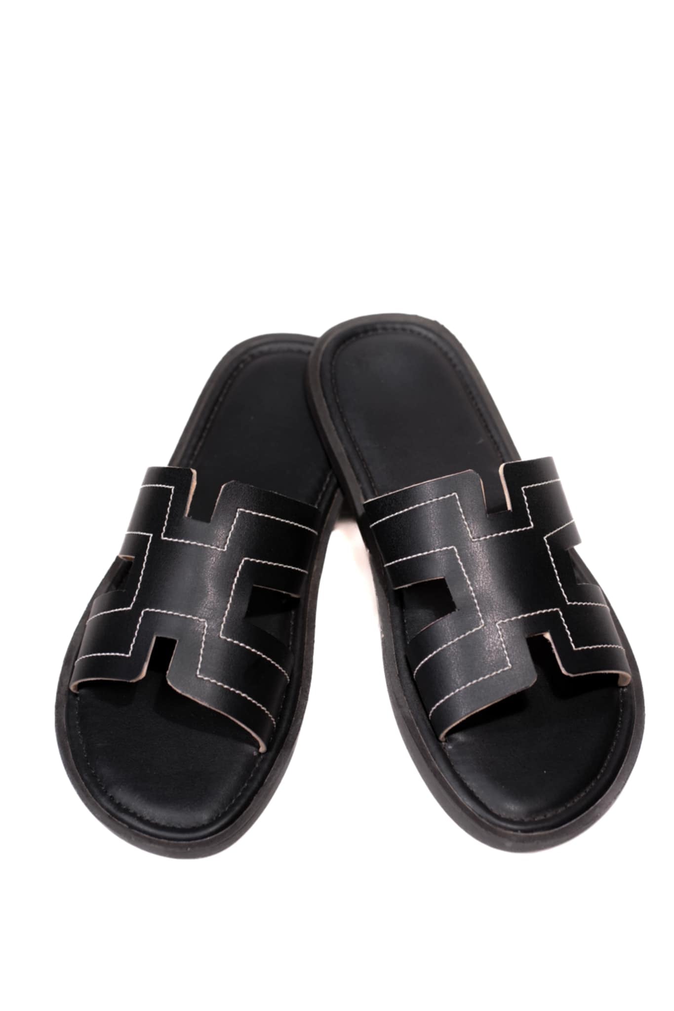 Izmiri Slippers In Unique Stitching |  Black
